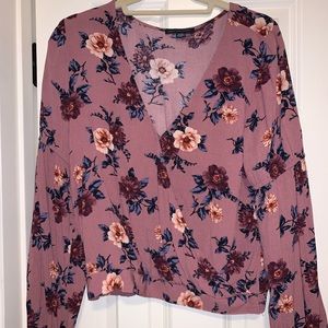 American eagle floral blouse